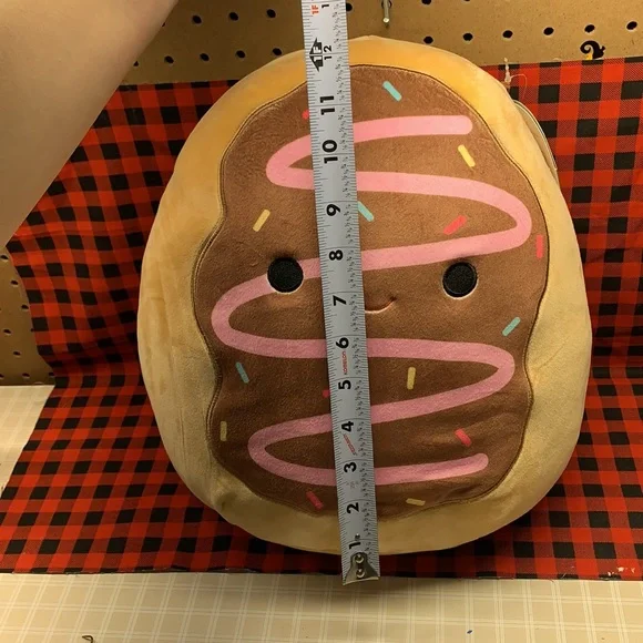 Deja donut squishmallow - Picture 3 of 4